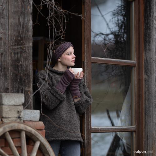 Wollpullover Rollter Naturdunkelbraun Tragebeispiel.jpg